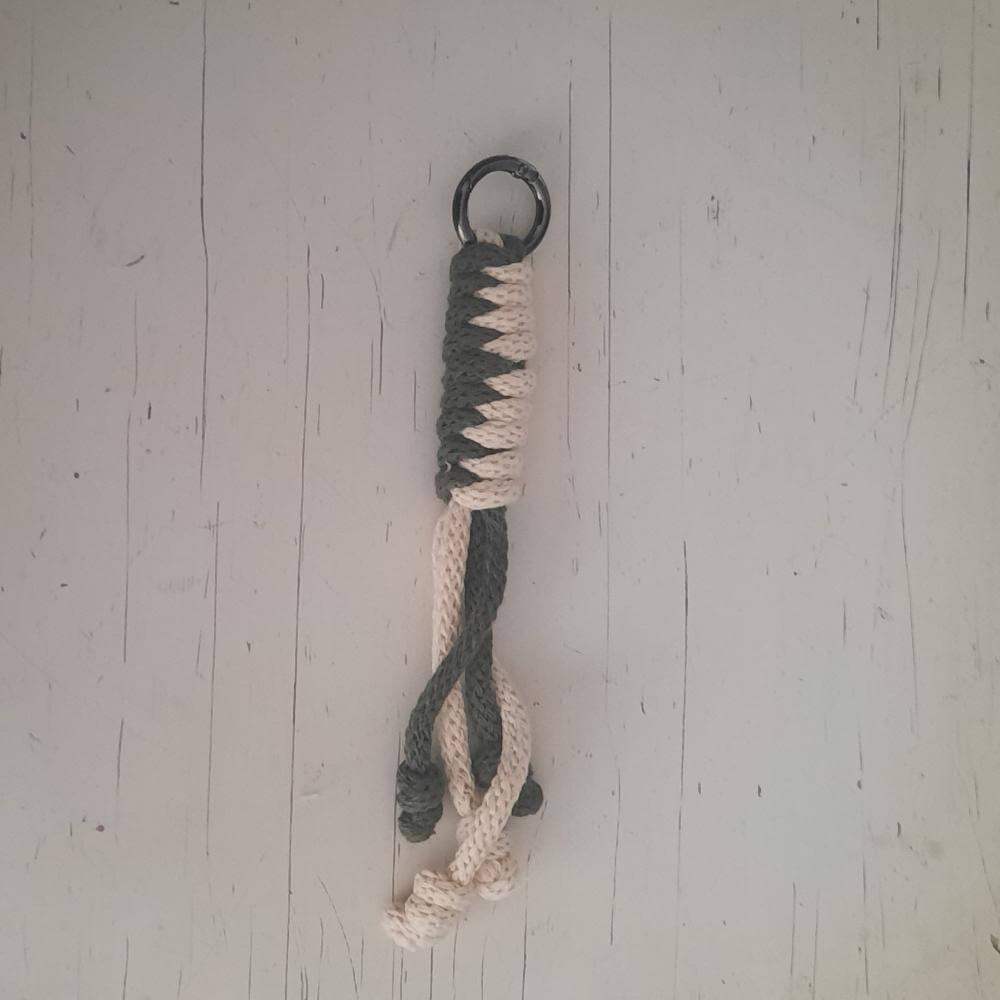Bag Charm - Sleutelhanger Ecru - Kaki - Hobbygaren