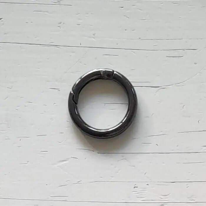 Ronde Karabijnhaak-35 mm- Zwart Metaal - Hobbygaren