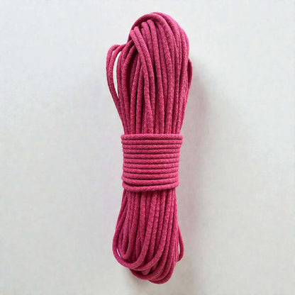 Gevlochten naaikoord Fuchsia. Je maakt naait hier schitterende tassen, placemats, hoeden en manden mee. Met de naaimachine op de zigzagsteek