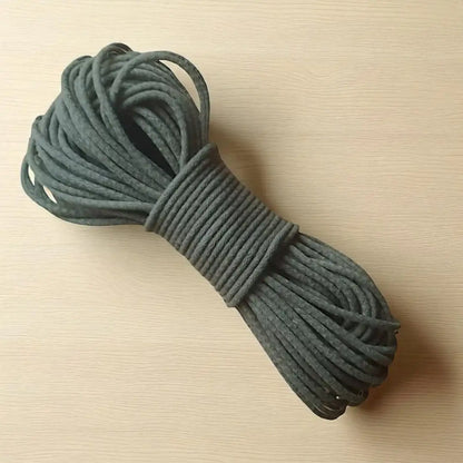 gevlochten naaikoord Kaki 6-7 mm. Hiermee naai je met de zigzagsteek schitterende hoeden, tassen, manden en placemats. Te koop bij hobbygaren.nl