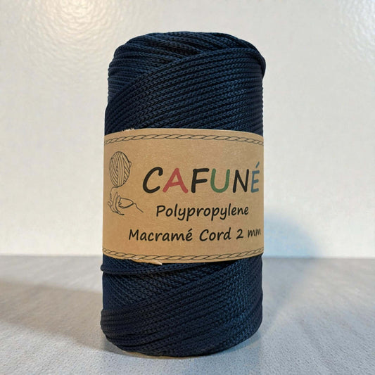 Cafuné Polypropyleen Macrame Koord 2mm - Navy zeer geschikt voor het haken van tassen, mandjes en andere accessoires, of maak er een macrame vliegengordijn mee.