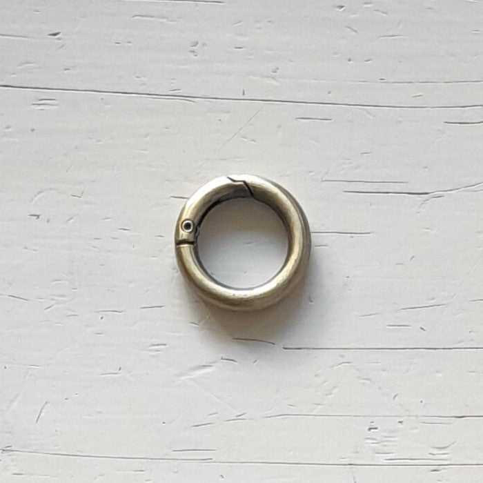 Ronde Karabijnhaak 30 mm – Metaal